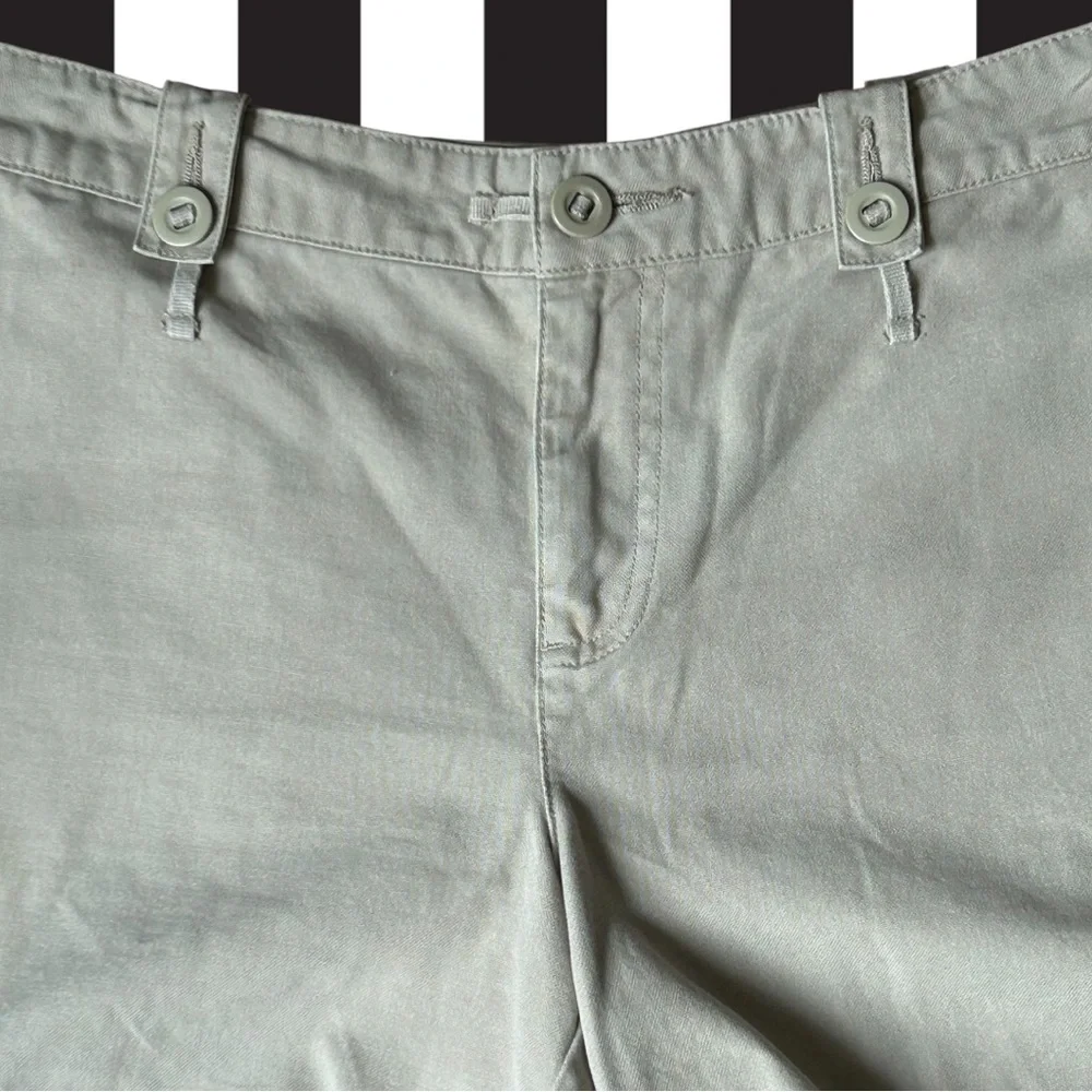 Gap Khakis Shorts Size 6 Beige Chino Slash Pockets Summer Vacation Everyday